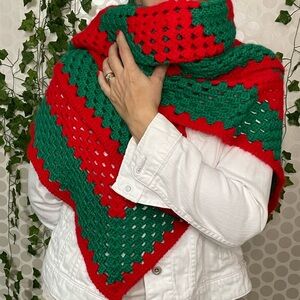 CROCHET multipurpose blanket acrylic wool, 41'x41'x41'x41'. Red-Green. Handmade